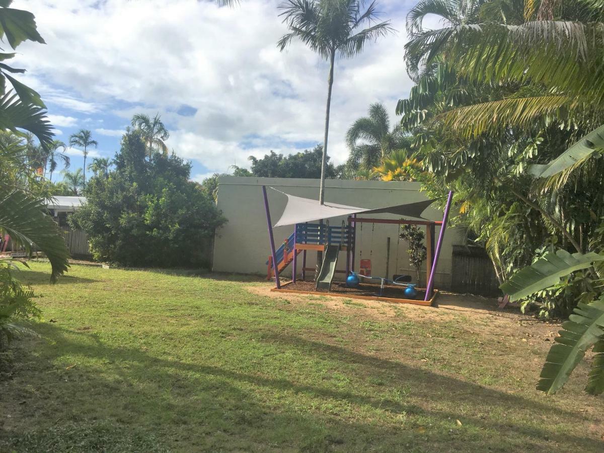 Heated Pool & Tropical Private Open Space Trinity Beach Exterior photo